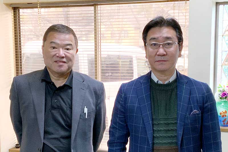 代表取締役 野崎氏（左）　専務取締役 萩原氏（右）